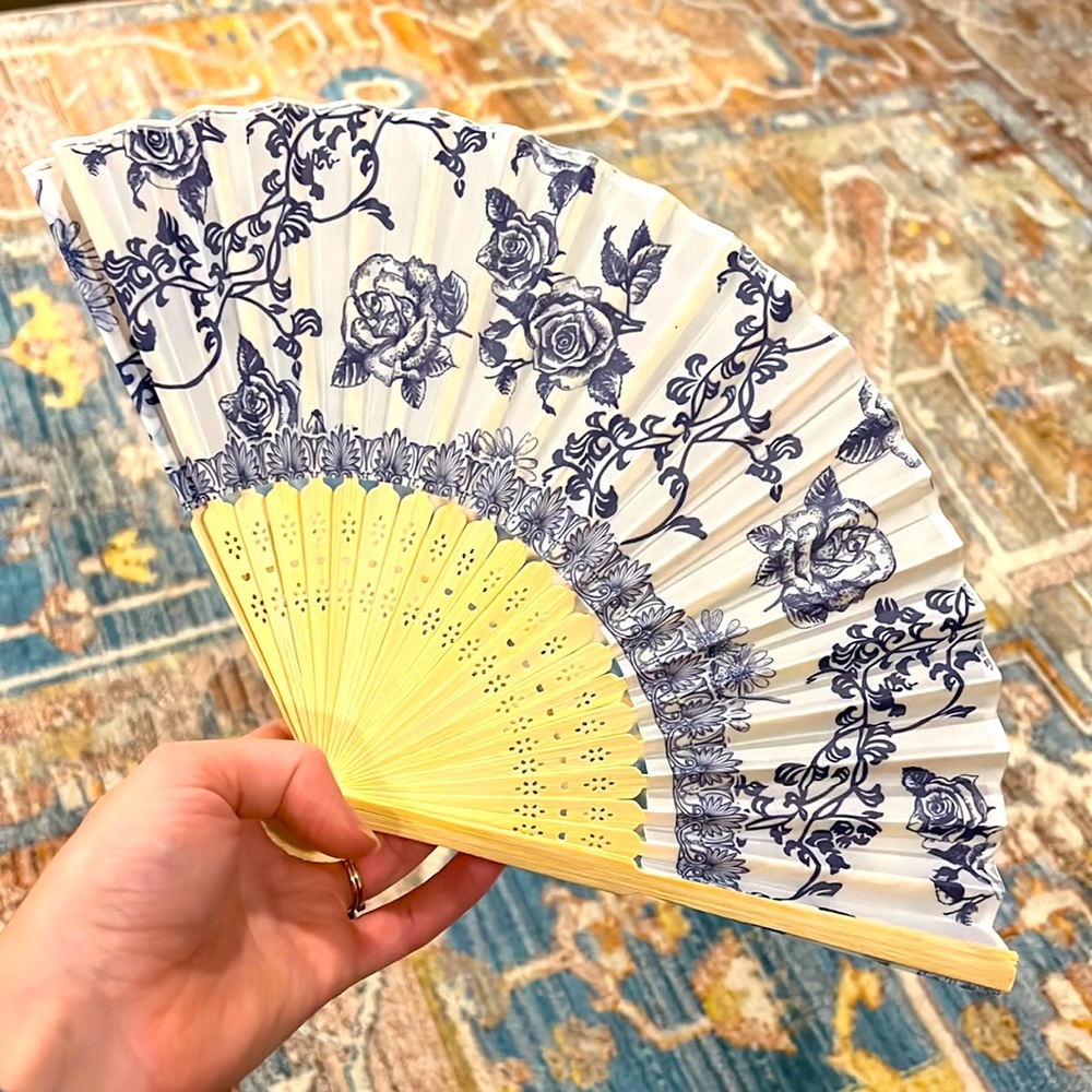 8 foldable hand fans